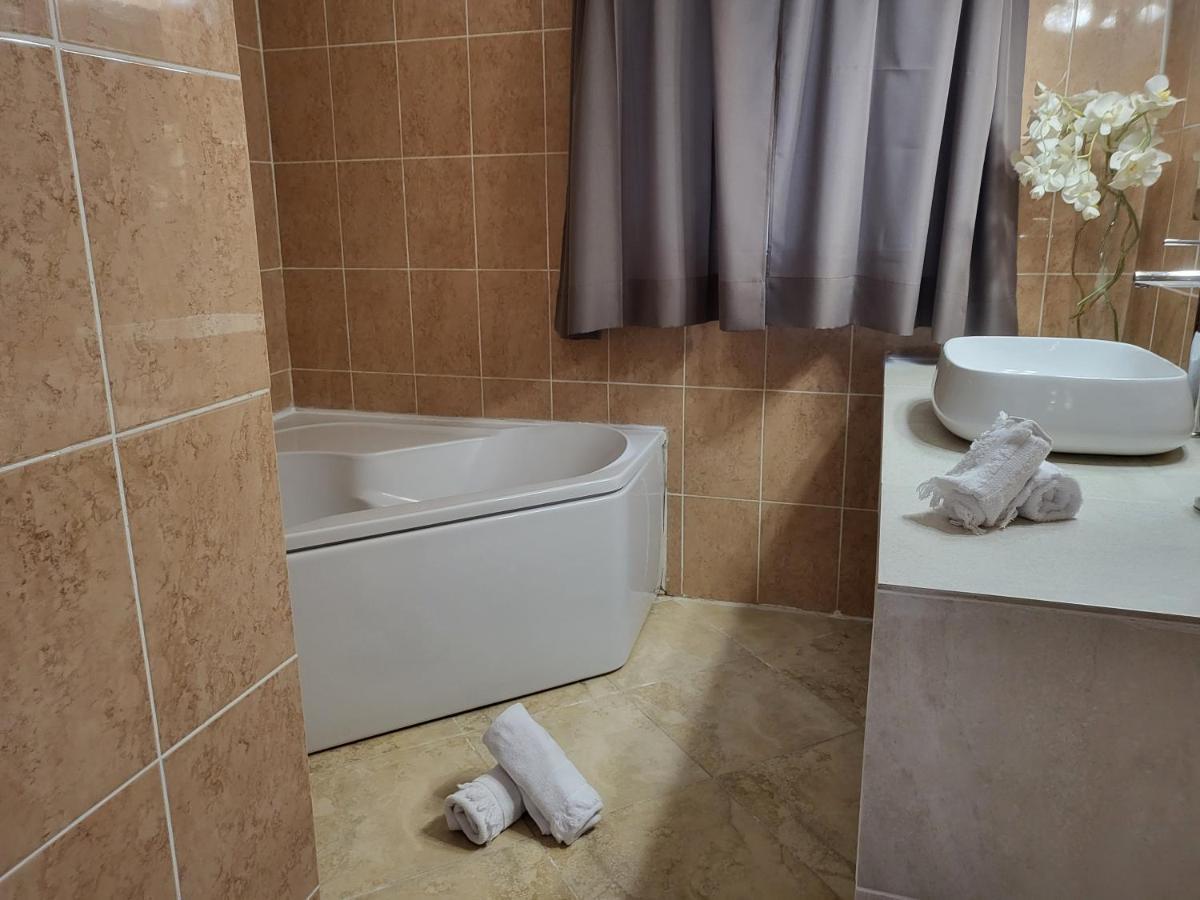 Villa Petra Bianca Suite & Chambre A 10Mn A Pied Du Port De Bonifacio Боніфачо Екстер'єр фото